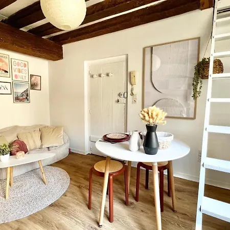 Le Nid Troyen - Centre Apartment